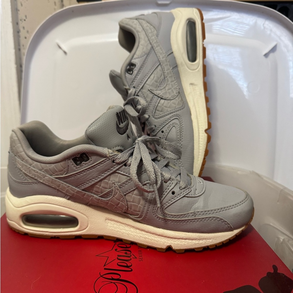 Nike Airmax Size 8